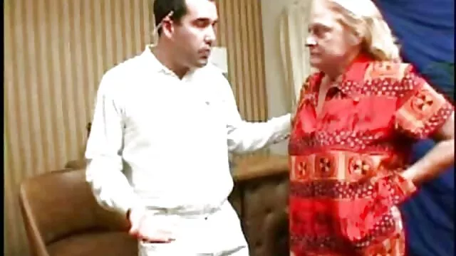 تشوش أفلام أجنبيه سكسيه امرأة ناضجة مع شابة مثلية