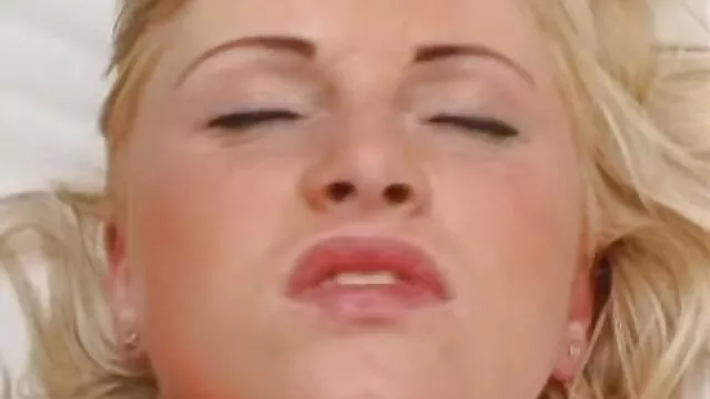 الرجل يحب سكس اجنبي مشاهده الجنس في الصباح