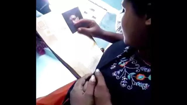 وقحة يحصل مارس الجنس مص سكس اجنبي على الدرج على ضوء الشموع