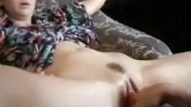 ألعاب مضحكة من اثنين من الصديقات والعلكة افلام اجنبيه سكس للكبار الدجاج الأسود